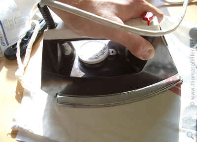 laminating with clothes iron (klicken zum vergrößern) laminating with clothes iron